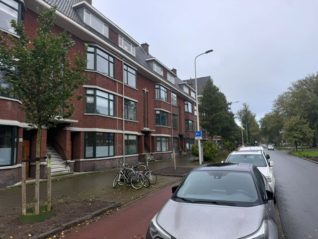 8 Aluminium kozijnen, Thorbeckelaan, Den Haag geplaatst door Gewoon DICK