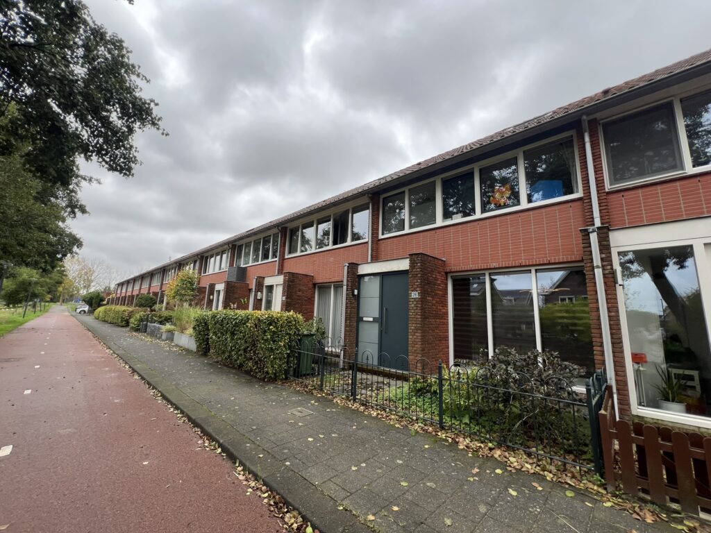 Aluminium openslaande deur geplaatst aan het Jan Wilspad in Rotterdam door Gewoon DICK